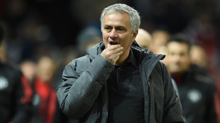 Mourinho_UTD fans.jpg