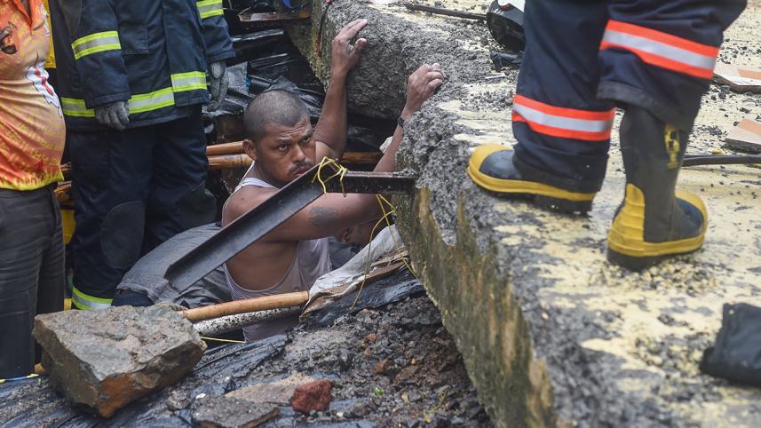 Mumbai-wall-collapse.jpg