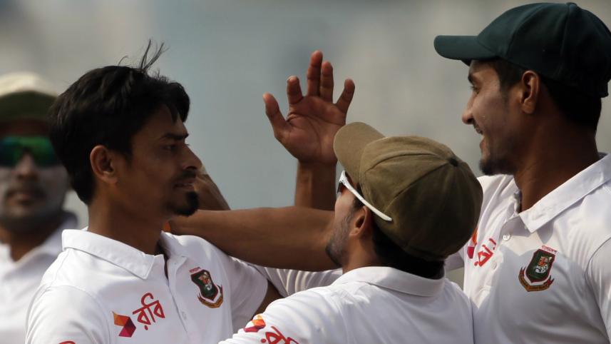 Tigers celebrate the wicket of Kusal Mendis