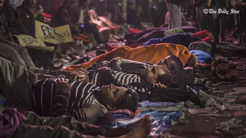 Teachers continue their fast 