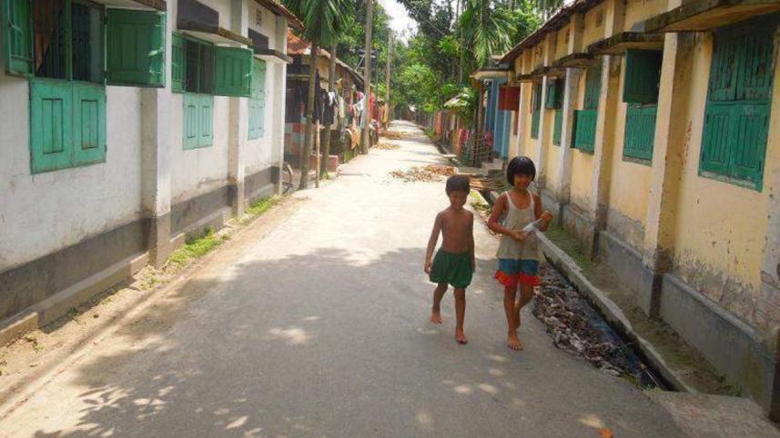 nilphamari illegal occupation.jpg