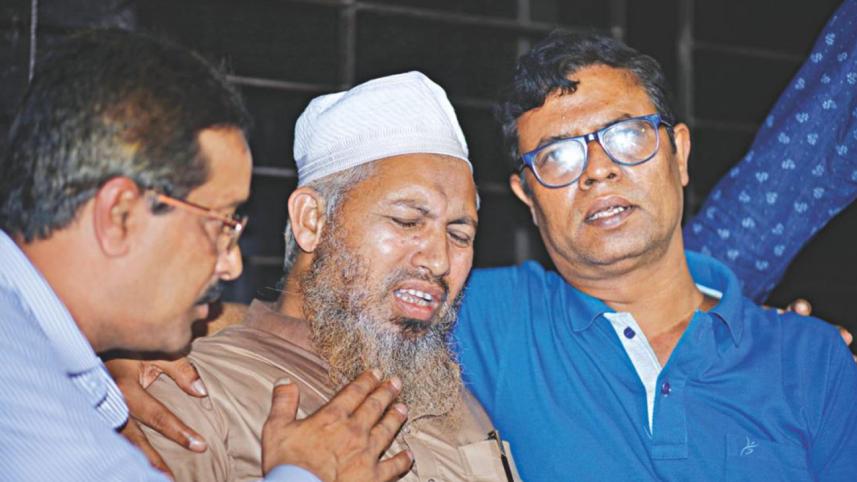 nusrat_family-web.jpg