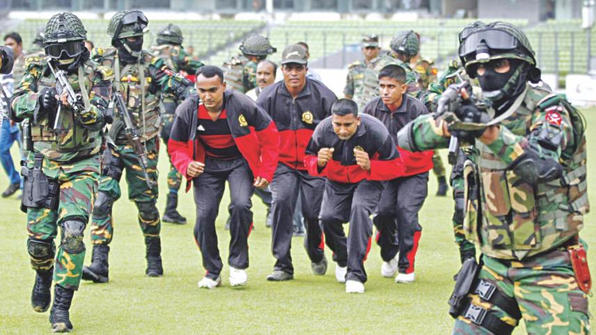 para commando security drill.jpg