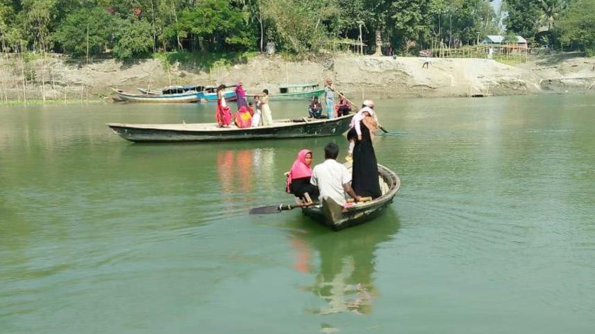 People suffer bridge.jpg