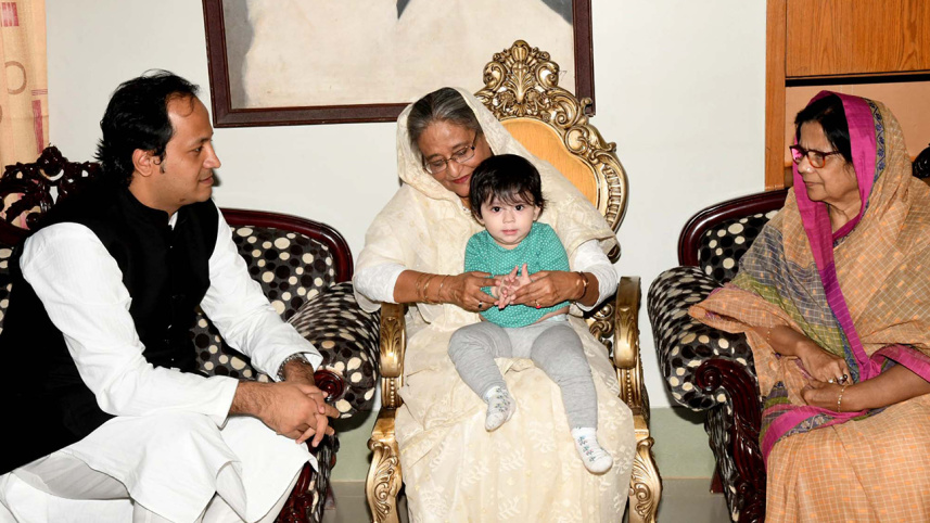 PM-mohiuddin-family-wb.jpg