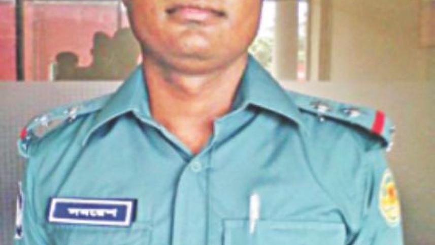 An example of honesty Sergeant Samaresh Mandal