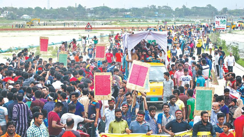 protest in keraniganj.jpg