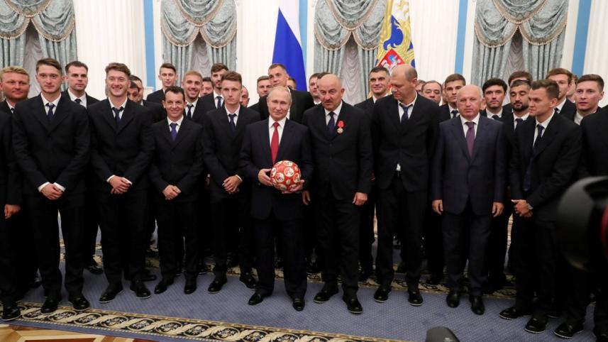 Putin with national football team.JPG
