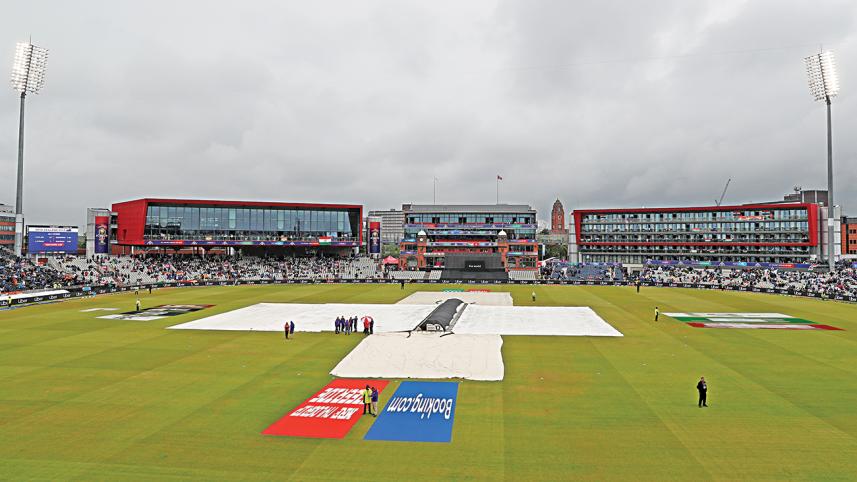 Rain in Old Trafford.jpg