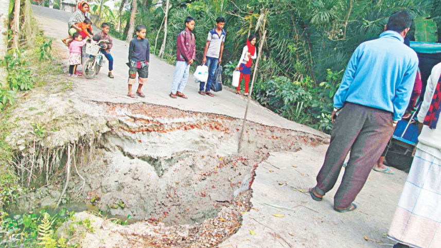 road subsides Pirojpur.jpg