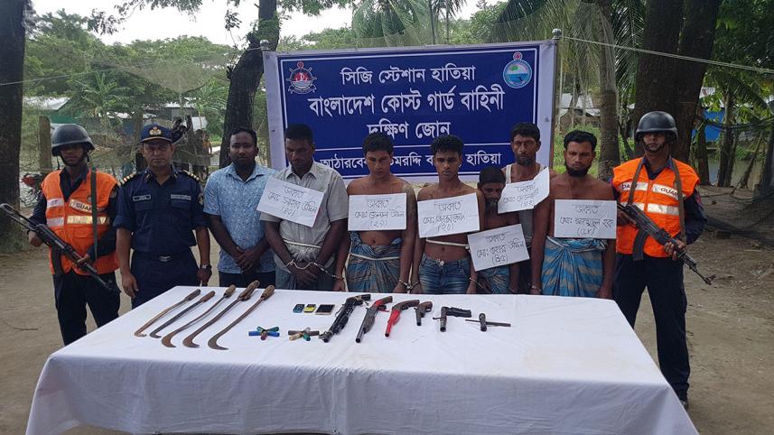 Seven Robbers arrested in Noakhali