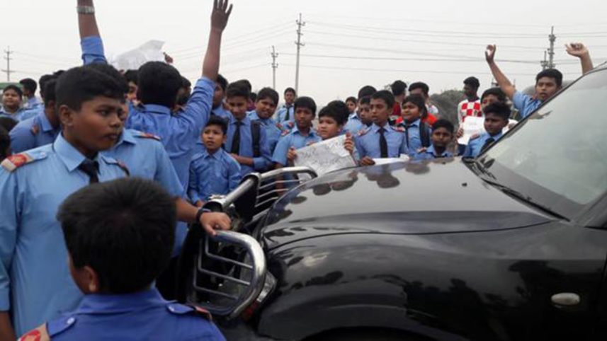 2 siblings killed in Dhaka's Keraniganj Road Accident