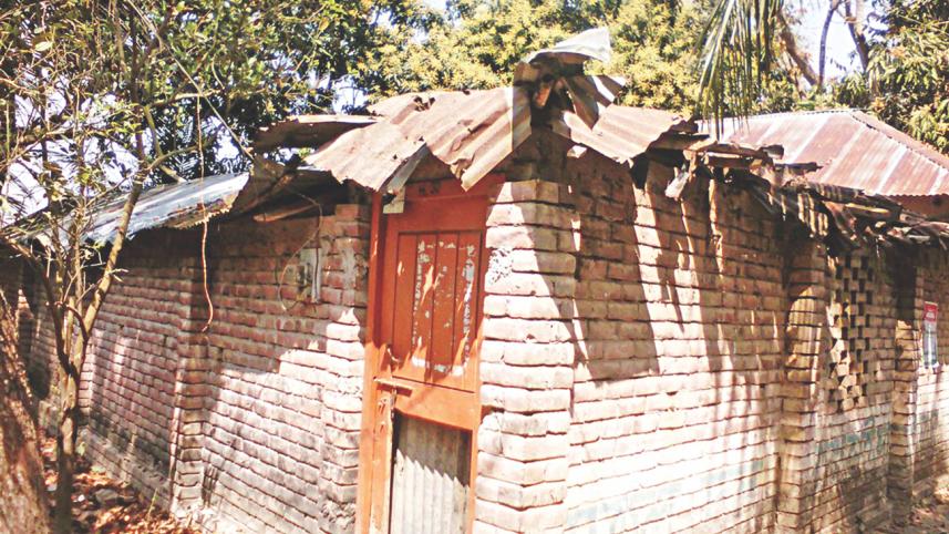 school teacher Gulbar Rahman 1.jpg