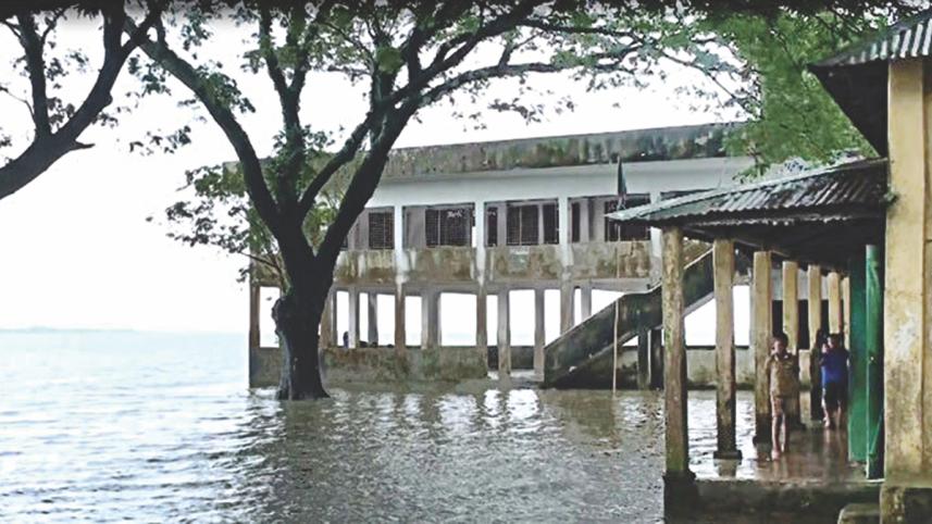 schools flooded Sunamganj.jpg