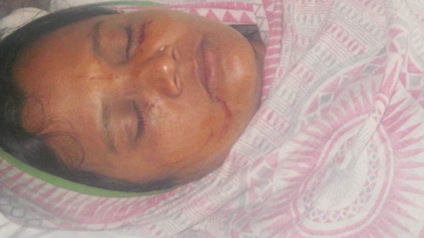 Schoolteacher Hasina Momtaj.jpg