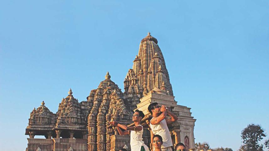Shadhona Triumphs at Khajuraho