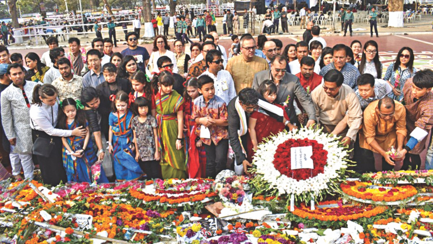 shaheed minar.jpg
