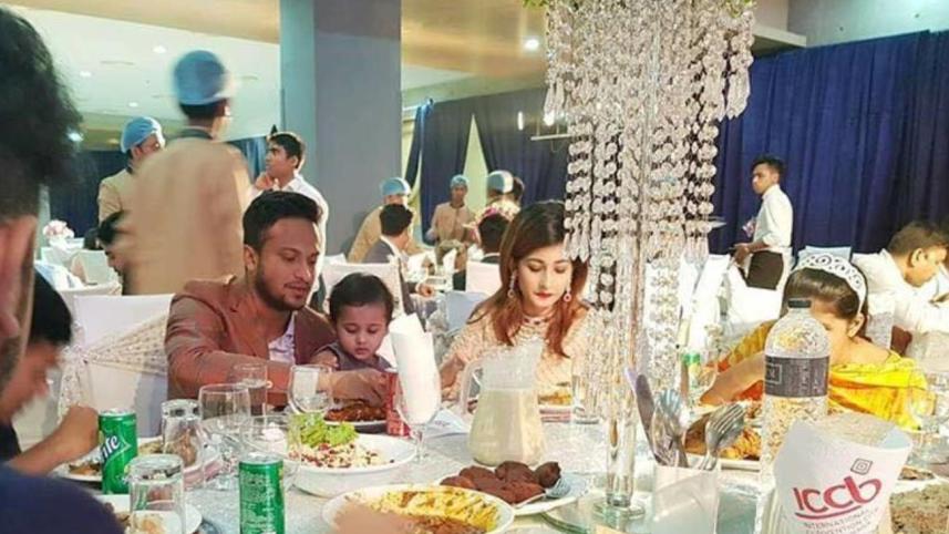 Shakib_attends wedding.jpg