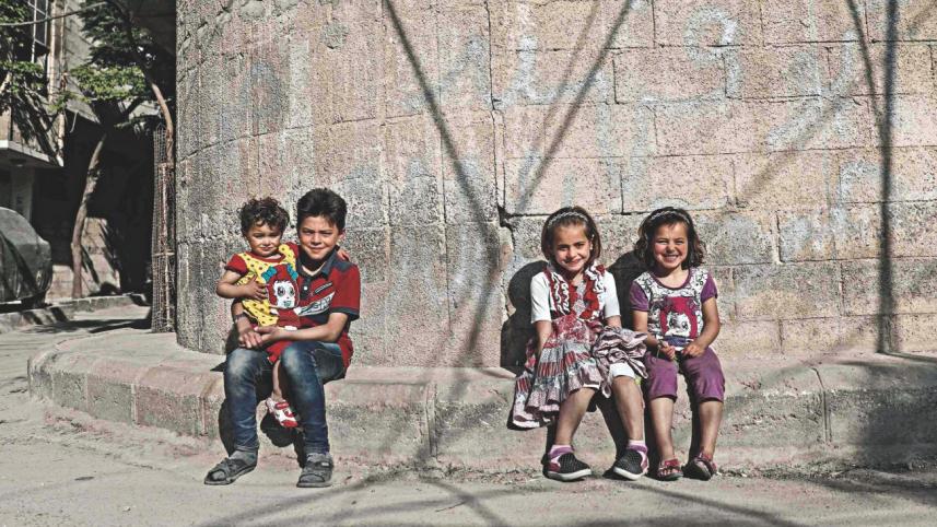 Syrian children pose.jpg