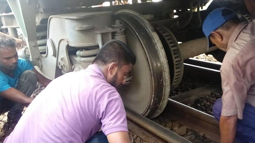 tangail_train_derailment-1.jpg