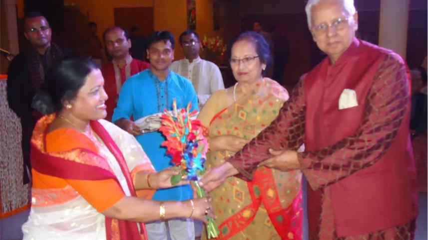 The Bangladesh High Commissioner and Farida Parveen