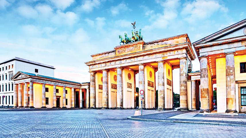 The Brandenburg Gate.jpg