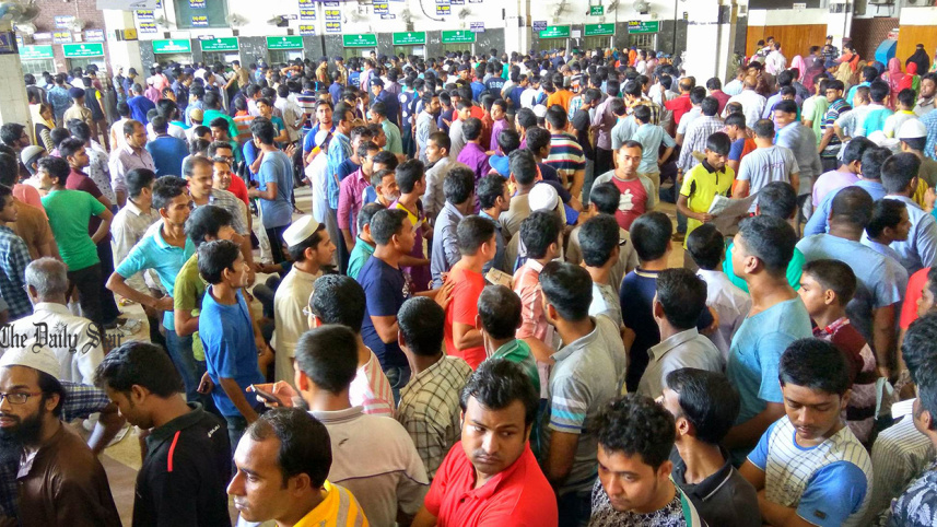 Kamalapur Railway Station, Bangladesh Railway, advance train tickets, Eid-ul-Azha