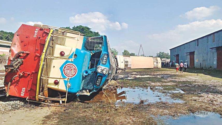 train derailment.jpg