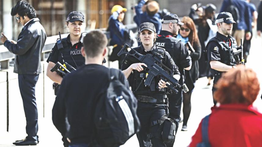 uk armed police.jpg