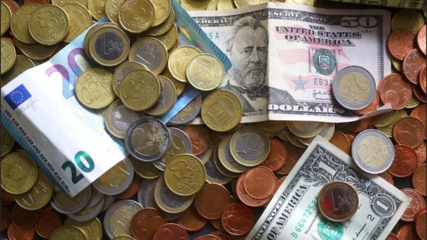 US dollar banknotes.jpg