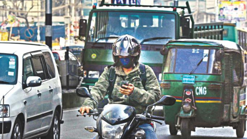 using mobile phones while driving