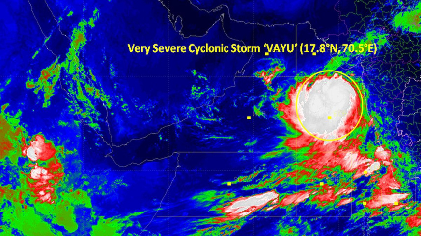 Cyclone Vayu hit India Gujarat