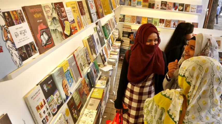 weekdays book fair.jpg