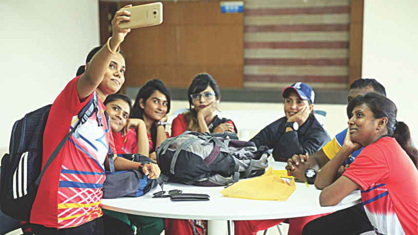 womens cricket.jpg
