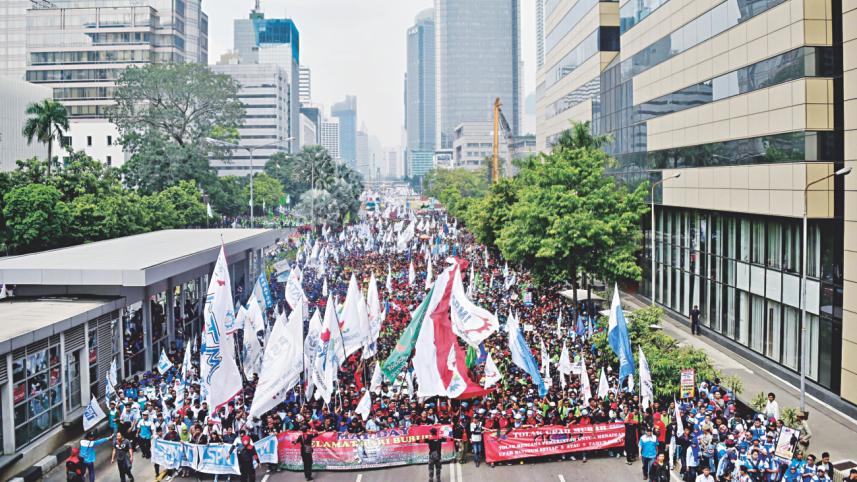 workers rally.jpg