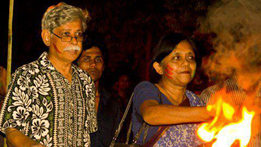 Eminent writer and Shahjalal University of Science and Technology (Sust) Professor Dr Muhammad Zafar Iqbal,his wife Dr Yesmeen Huq receive death threats,via two separate text messages,an unidentified person claiming to be affiliated with banned militant o