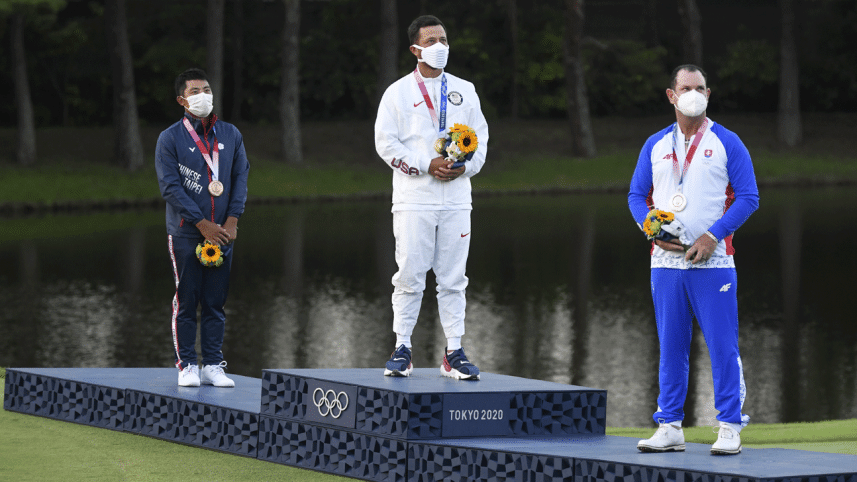 golf-podium.gif