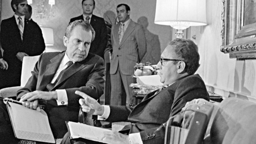 richard_nixon_and_henry_kissinger.jpg