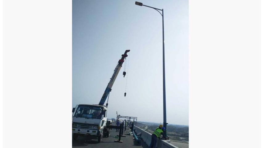 first-lamp-post-padma-bridge.jpg