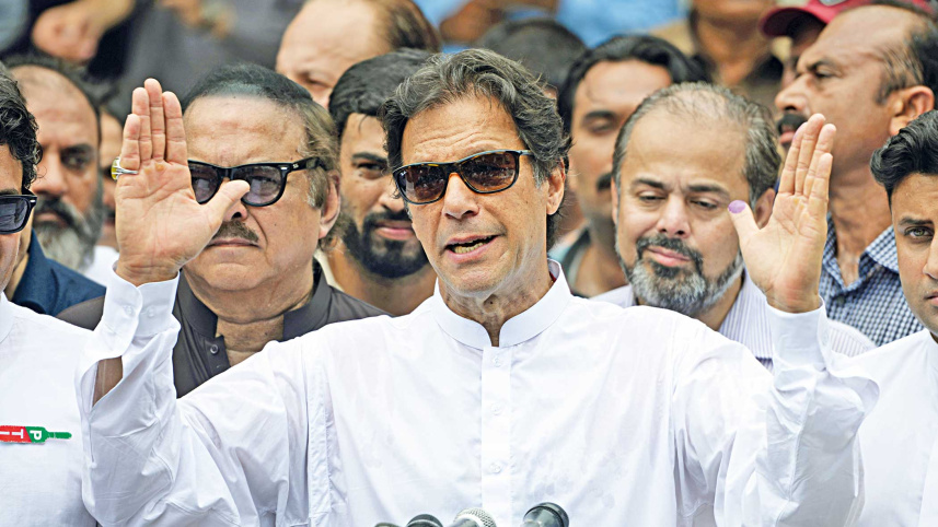 imran-politics-pakistan.jpg