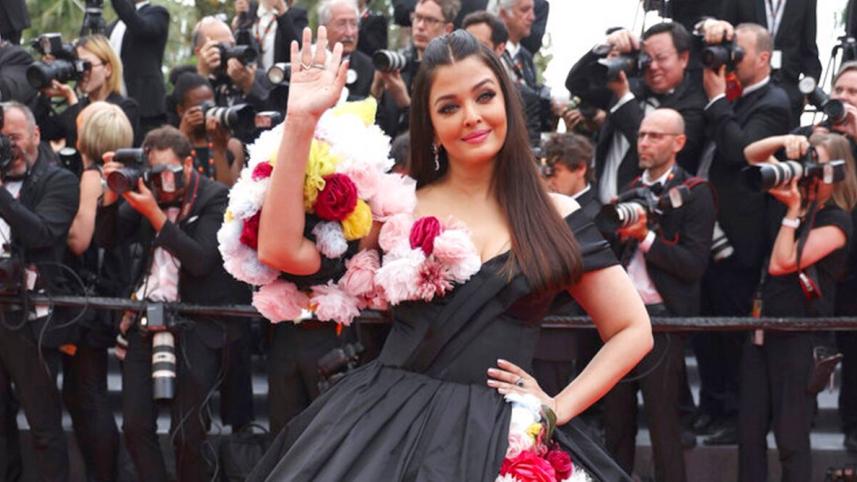aishwarya-rai-top-gun-cannes-1200.jpg