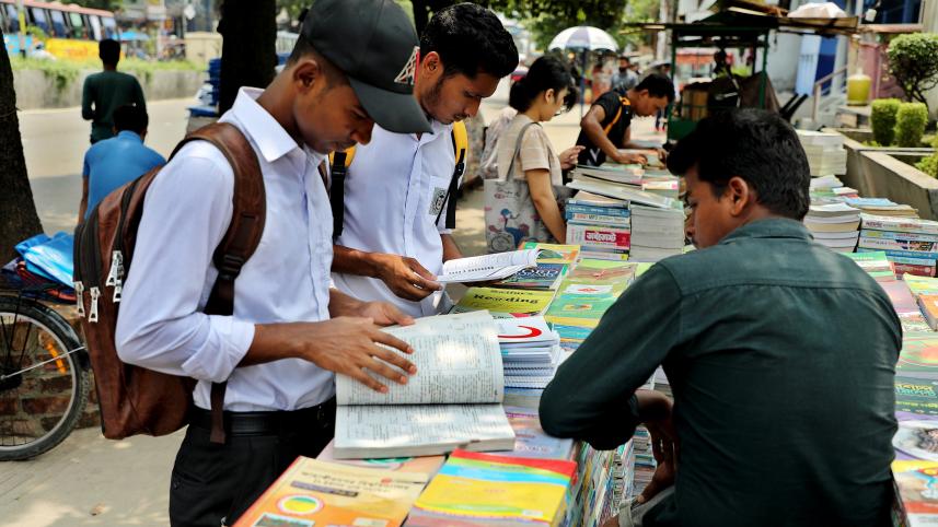 No matter what type of book you are looking for, you will find it at the Mirpur 10 book market.