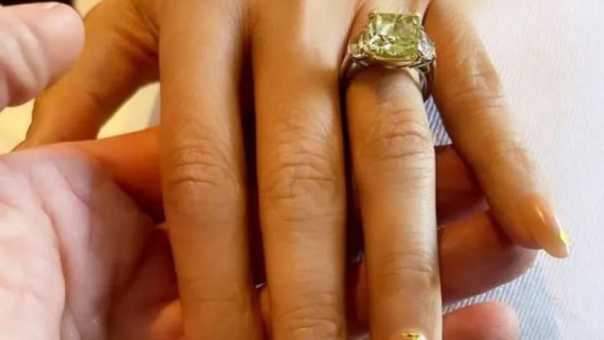 jennifer_lopez_ring_0.jpg