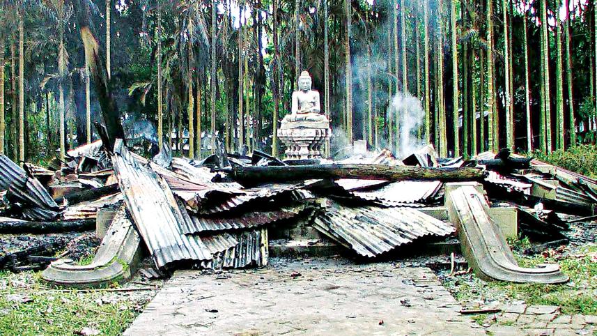 Communal attack in Narail