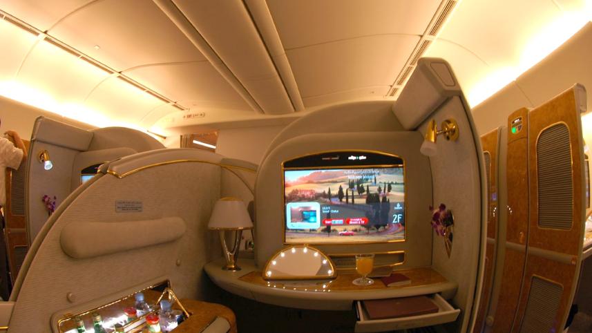 emirates_boeing_777-200lr_first_class_suite.jpg