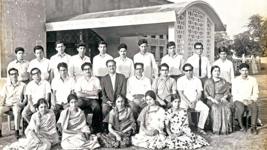 nazmul-new-dhaka-unv-1967-68.jpg