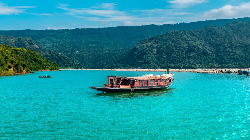 Top 5 houseboats to check out in Bangladesh