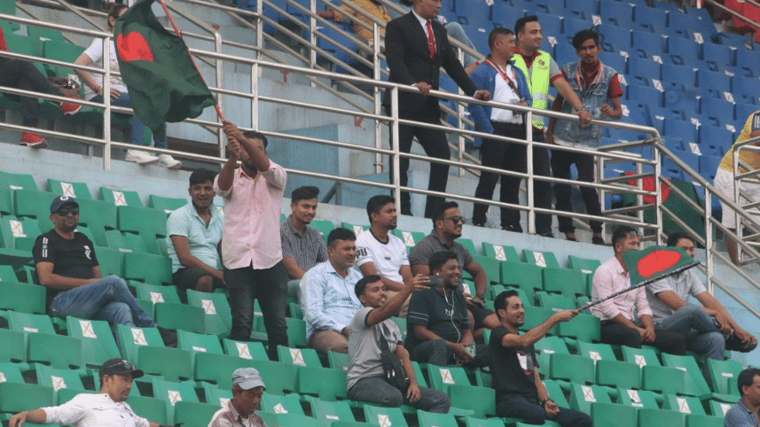 bangladesh-fans.gif