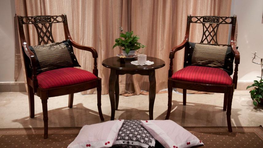 Furniture Arrangement 