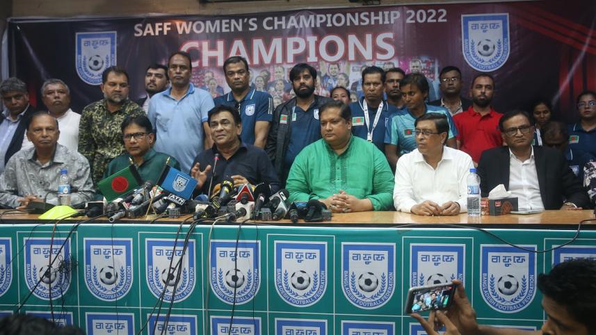 op_1_-_bangladesh_womens_football_team_press_conference_after_returning_home_after_winning_saff_championship_2022_-_star.jpg